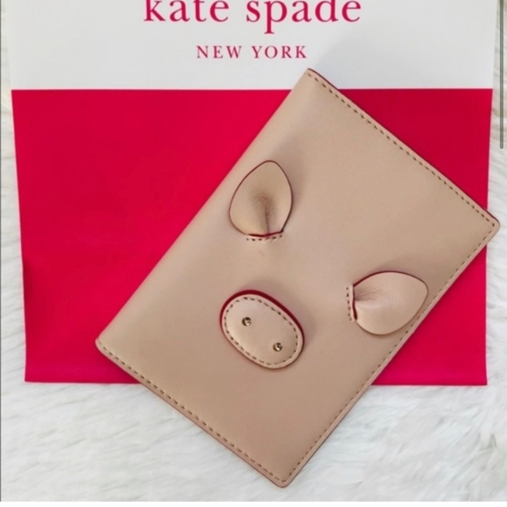Kate Spade Passport Booklet